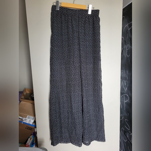 Black and White Polka Dot Wide-Leg Pants, Size Medium ( Stretch To 30) - Picture 1 of 7